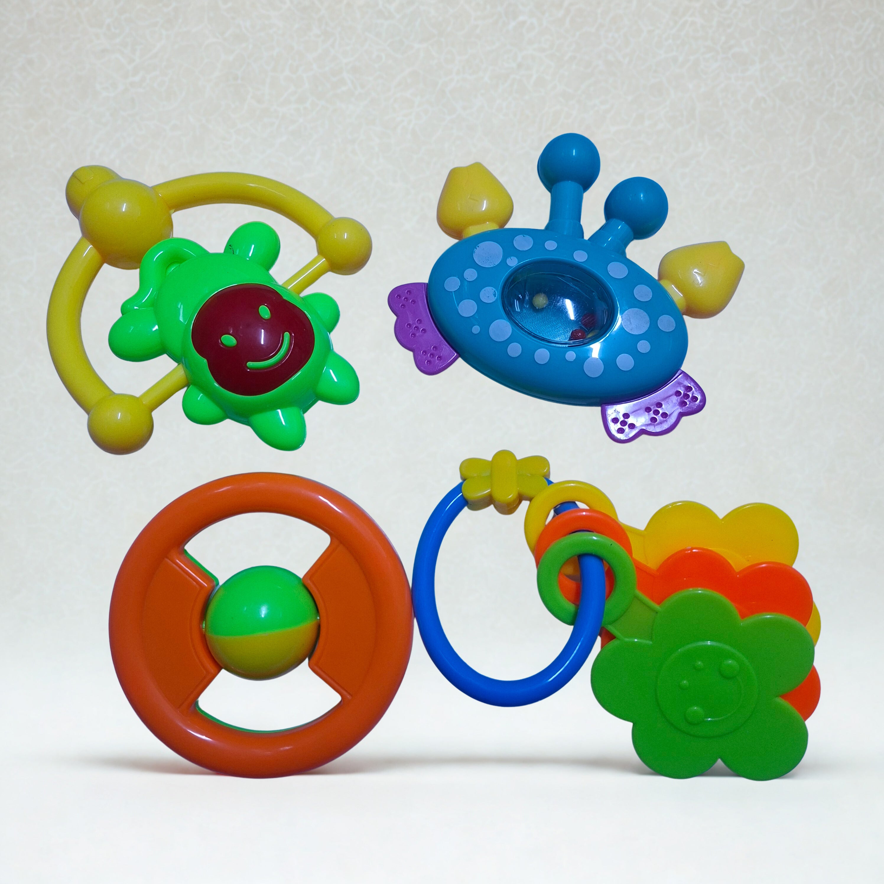 Ensemble de hochets pour bébé 4 Piece (Multicolore)