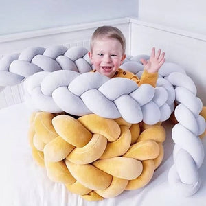 Tour de Lit Tressé Bébé – Douceur & Sécurité