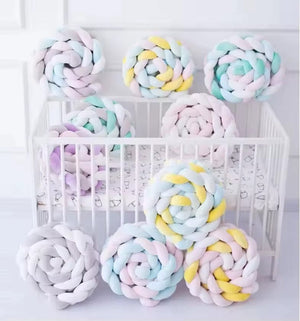 Tour de Lit Tressé Bébé – Douceur & Sécurité