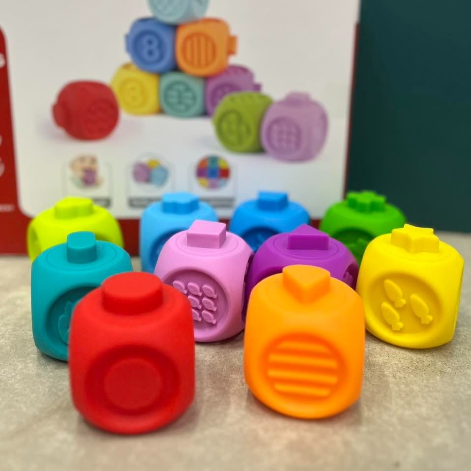 Cubes sensoriels Montessori bébé silicone – 10 pièces