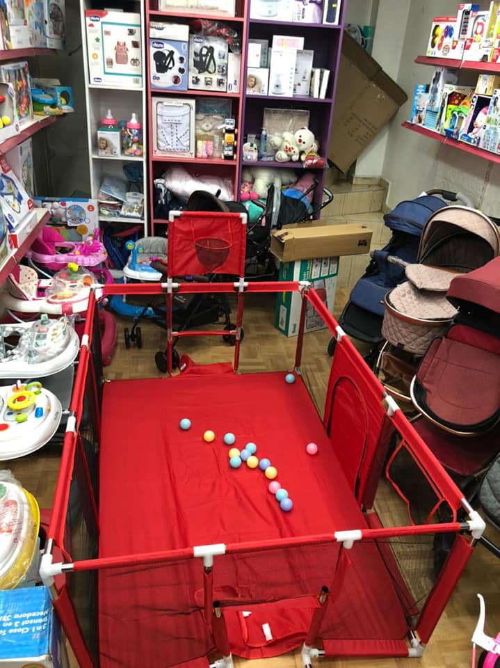 Parc de jeux intérieure PlayPen pour bébés grand dimension  espace sécurisé  Rouge